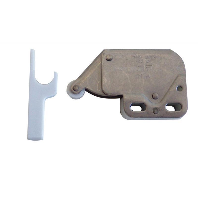 CHIUSURA A SCATTO IN ACCIAIO INOX E NYLON PER ANTE E PORTELLI