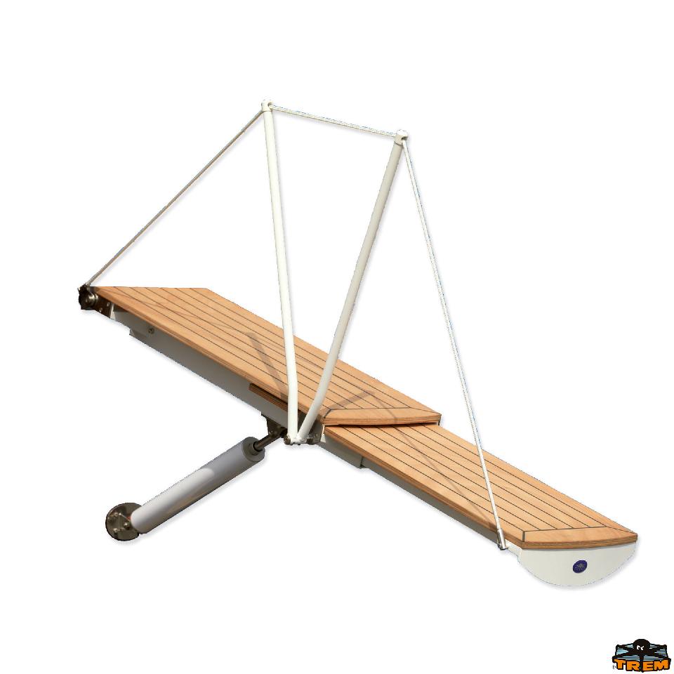 PASSERELLA TELESCOPICA ELETTRICA 12V PIANALE IN LEGNO 210 cm  APERTA